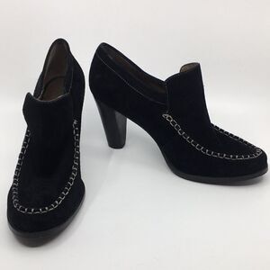 B MAKOWSKY Heeled Black Suede Loafers Sz 11 **slightly flawed**
